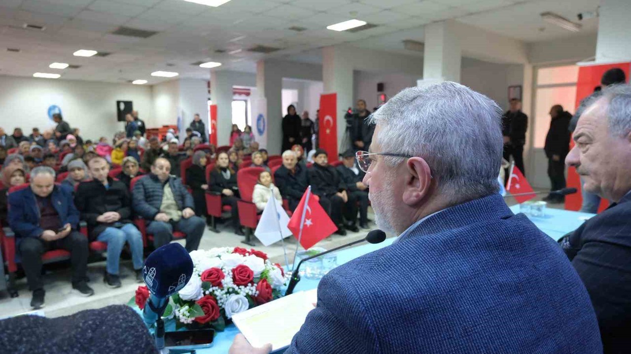 Başkan Aşgın Çöplü Mahallesi’nde vatandaşların taleplerini dinledi
