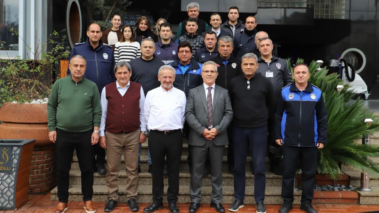 Başkan Tetik mesai arkadaşlarının yeni yılını kutladı
