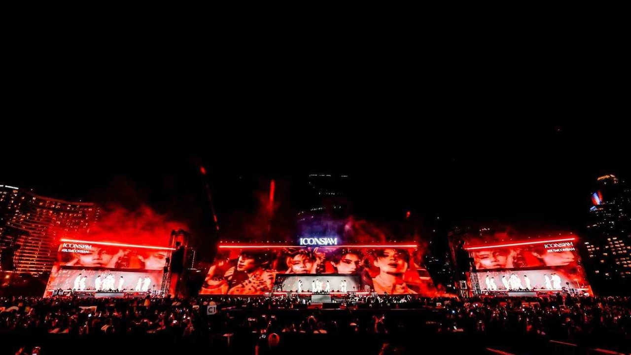 Tayland yeni yılı havai fişek gösterileriyle karşıladı
