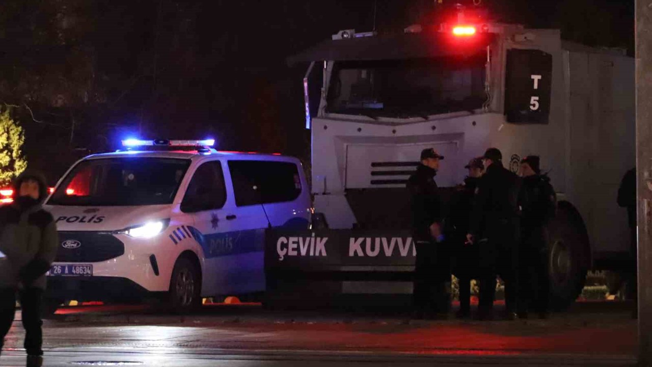 Emniyet güçleri huzurlu ve güvenli yılbaşı için denetimlerini arttırdı
