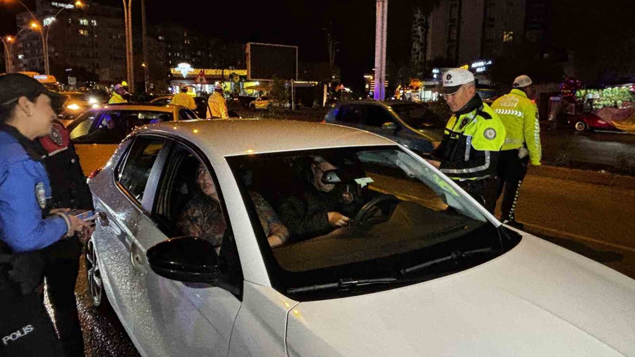 Adana’da "Yılbaşı Huzur ve Güven" uygulaması
