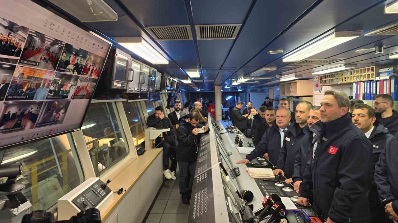 Bakan Bayraktar: "2026 yılı bir taraftan üretimi arttırdığımız bir yıl olacak"
