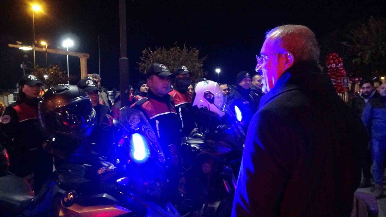 Çanakkale Valisi Toraman, yılbaşında görev başındaki personeli ziyaret etti
