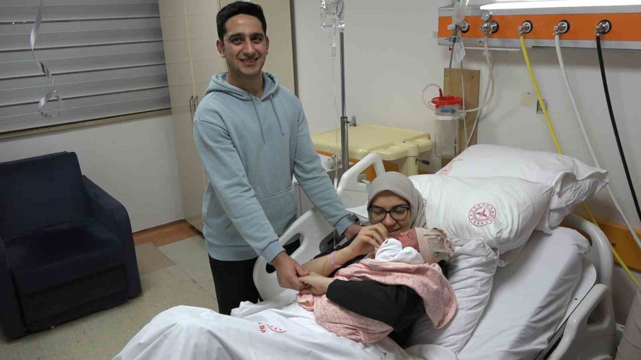 Rize’de 2026 yılının ilk bebeği "Elif Bilge" oldu
