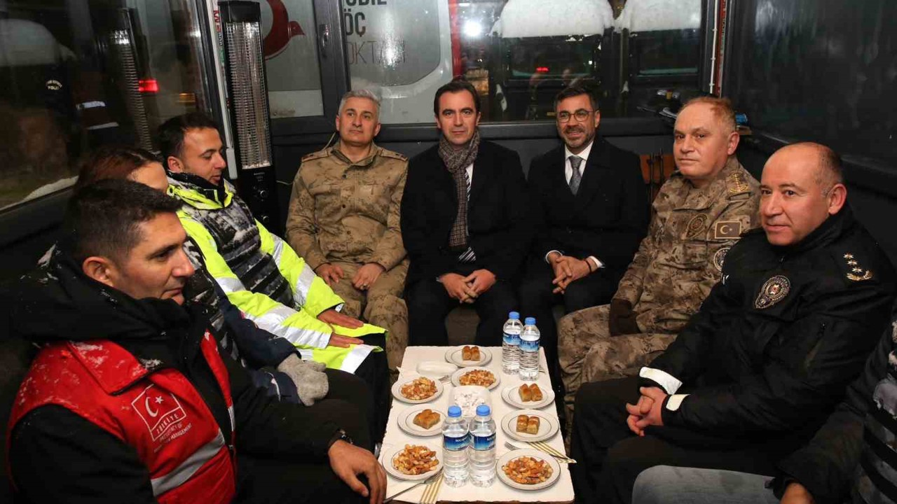 Vali Karakaya’dan yeni yıl ziyaretleri
