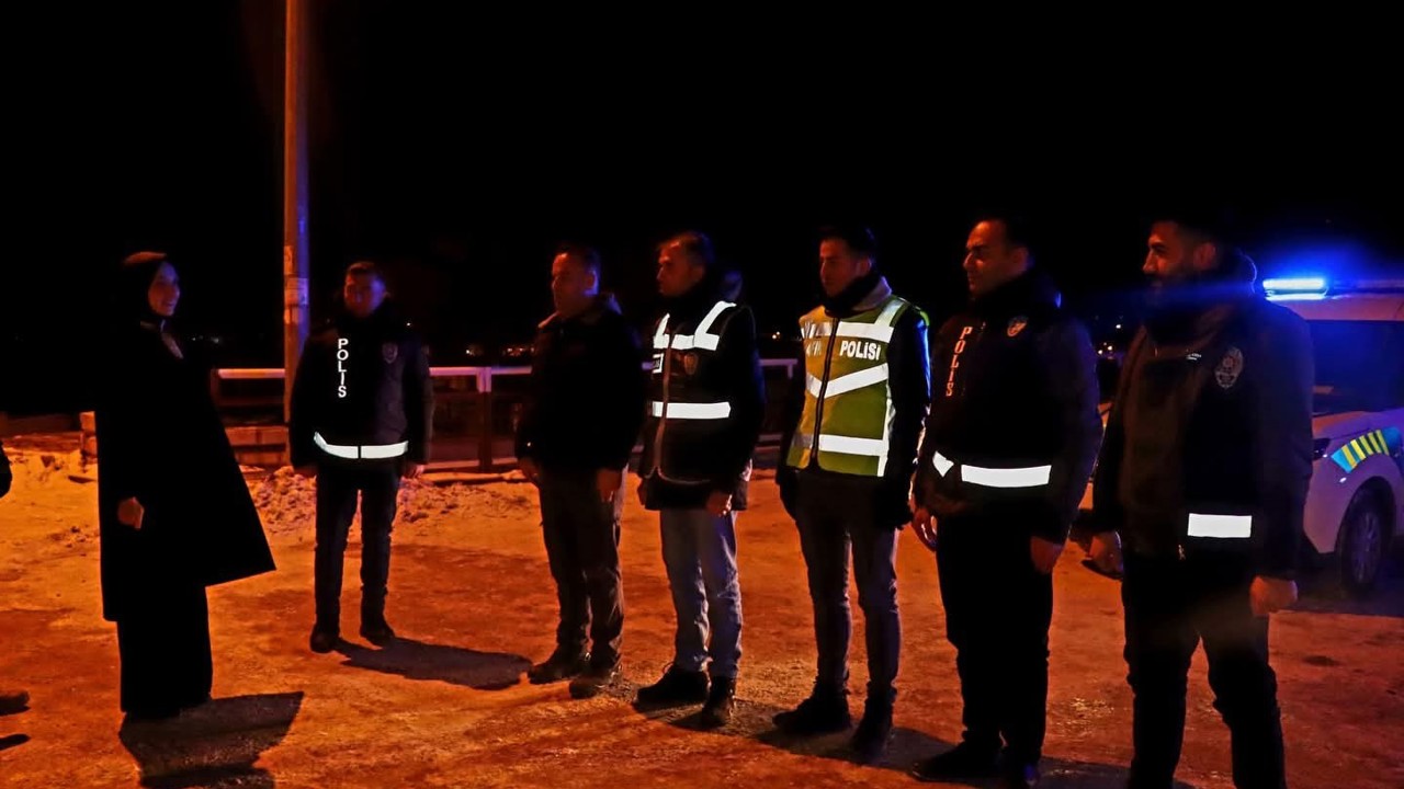 Kaymakam Duman’dan yılbaşı gecesi güvenlik güçlerine ziyaret
