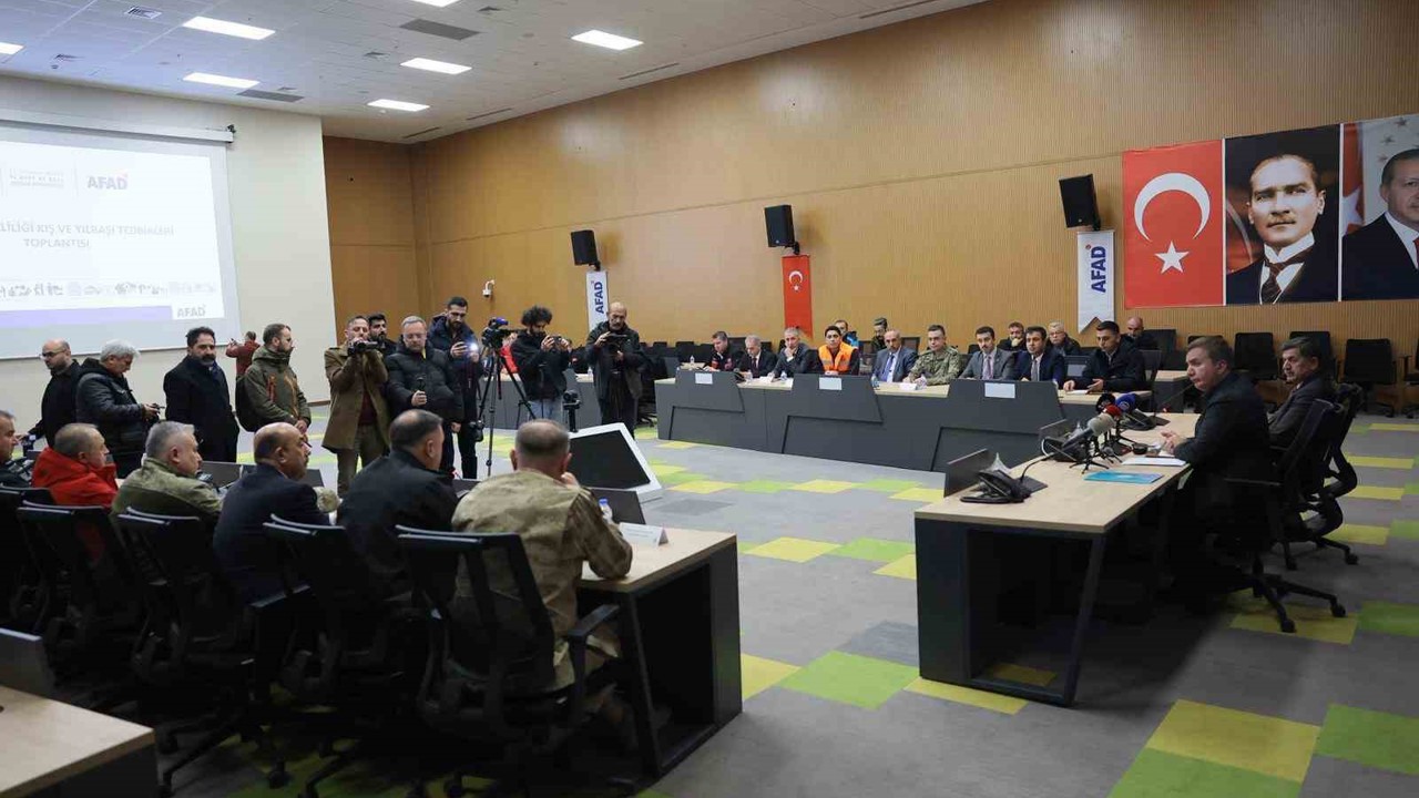 Erzincan’da kış ve yılbaşı tedbirleri masaya yatırıldı
