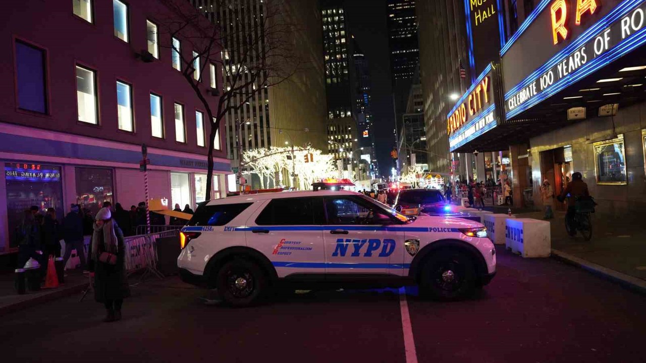 ABD’de yeni yıl yoğun güvenlik önlemleri altında coşkuyla kutlandı
