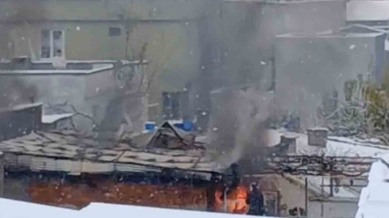 Bursa’da çatı katı yangını korkuttu
