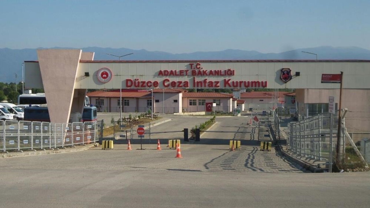 Düzce’de çeşitli suçlardan aranan 121 şahıs yakalandı
