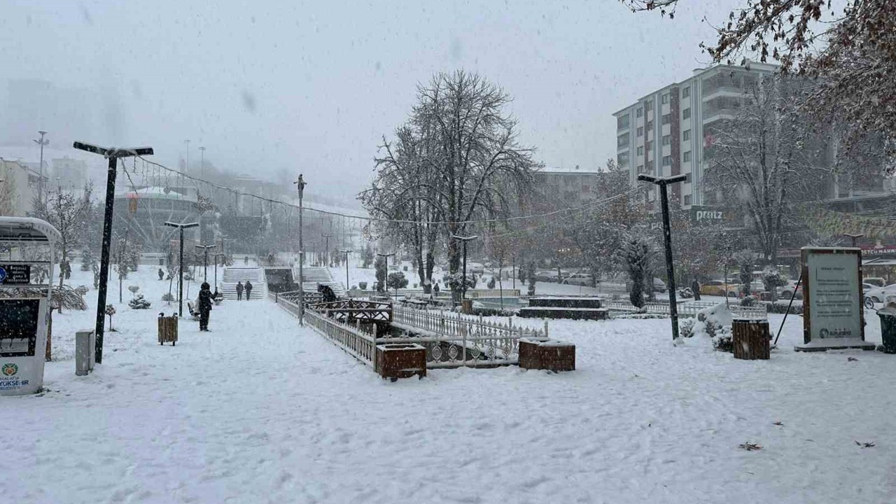 Malatya’da eğitime kar engeli
