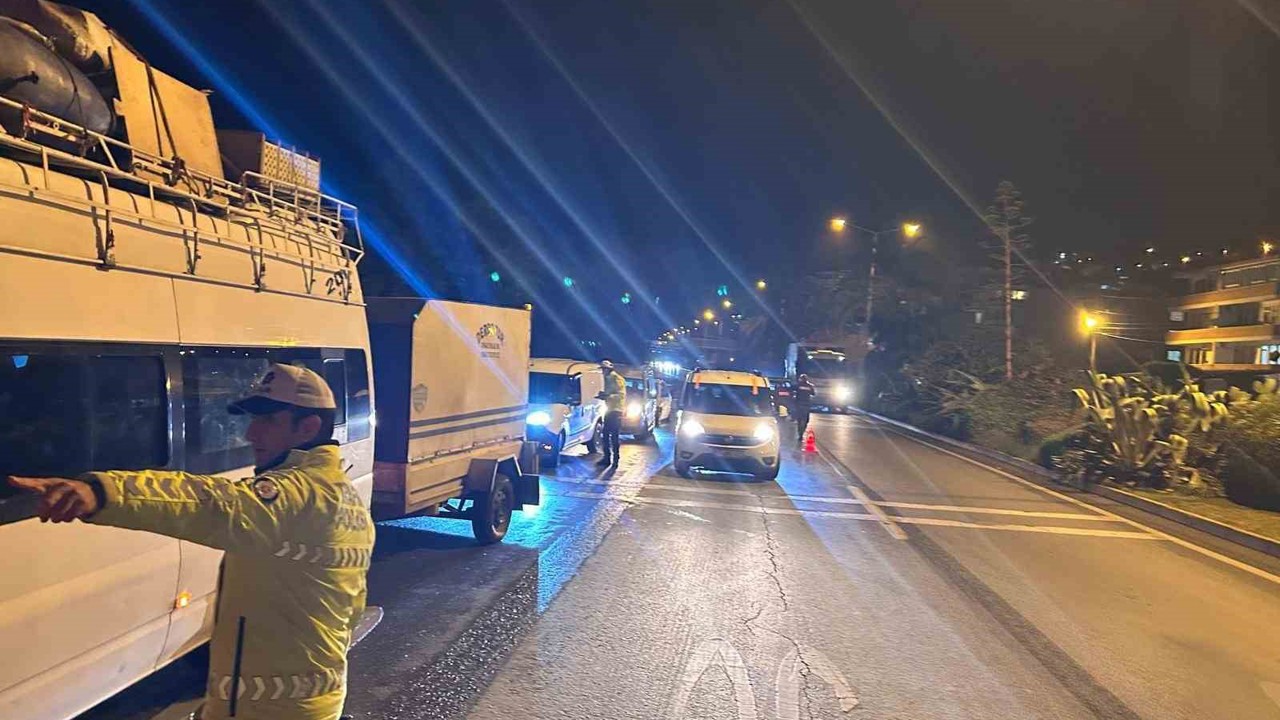 Alanya’da yeni yıl denetimlerinde 30 aranan şahıs yakalandı
