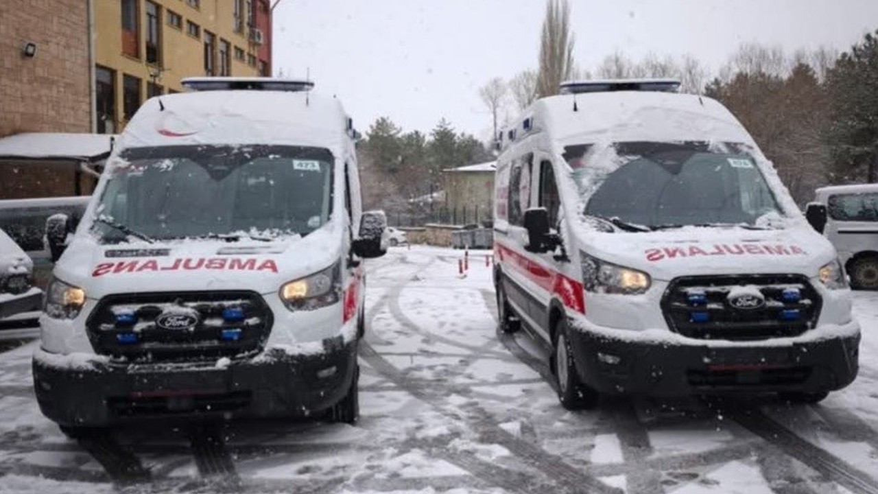Kütahya’nın acil sağlık filosu güçleniyor, 5 yeni ambulans hizmete alındı
