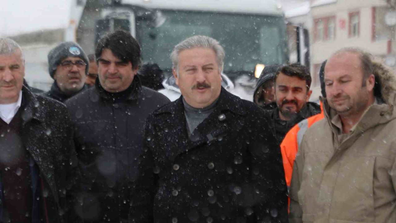 Başkan Palancıoğlu: "Karla mücadelede yoğun çalışmalarımız kesintisiz devam ediyor"
