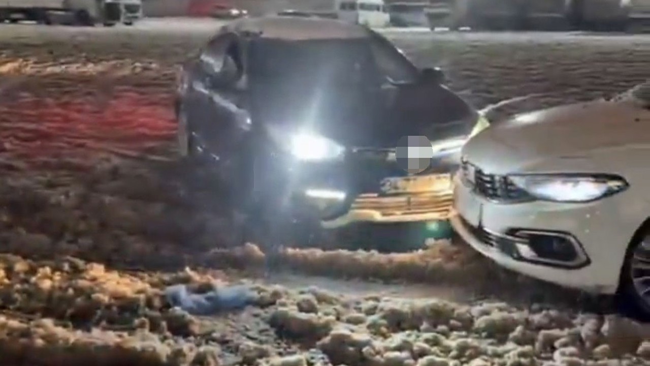 Mardin’de drift atarak trafik güvenliğini tehlikeye düşüren sürücüler yakalandı
