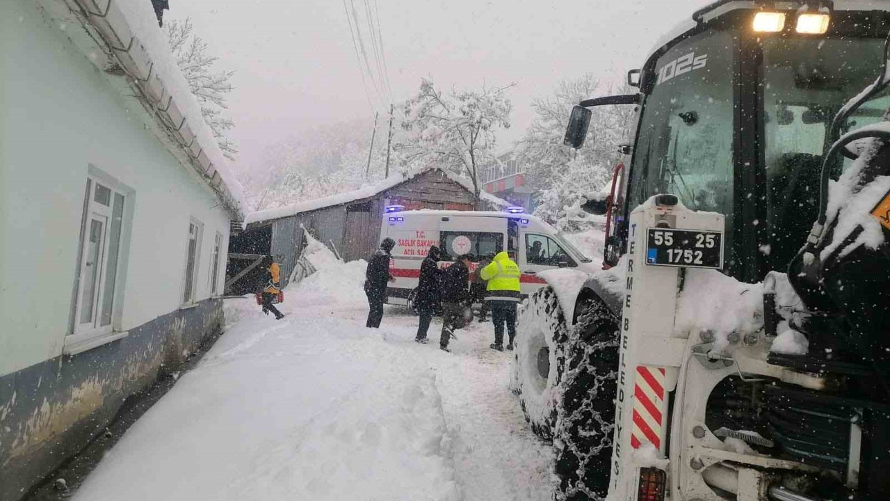 Başkan Şenol Kul: "Karın bereketini yaşıyoruz, Terme Belediyesi 7/24 sahada"
