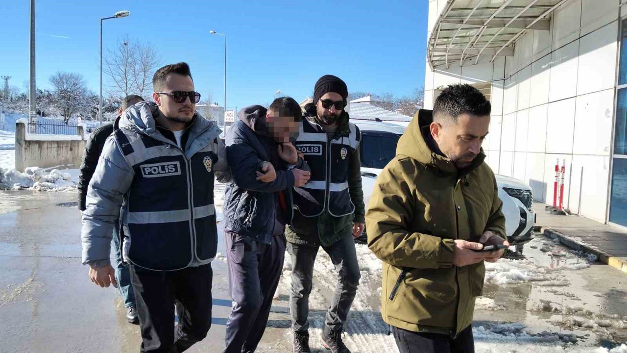 Hırsızlık suçundan aranan şahıs yakalandı
