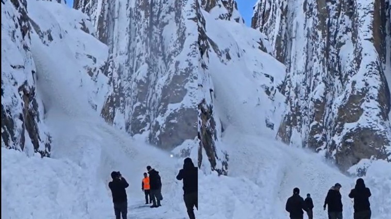 Çukurca yolunda inen çığ görüntülendi
