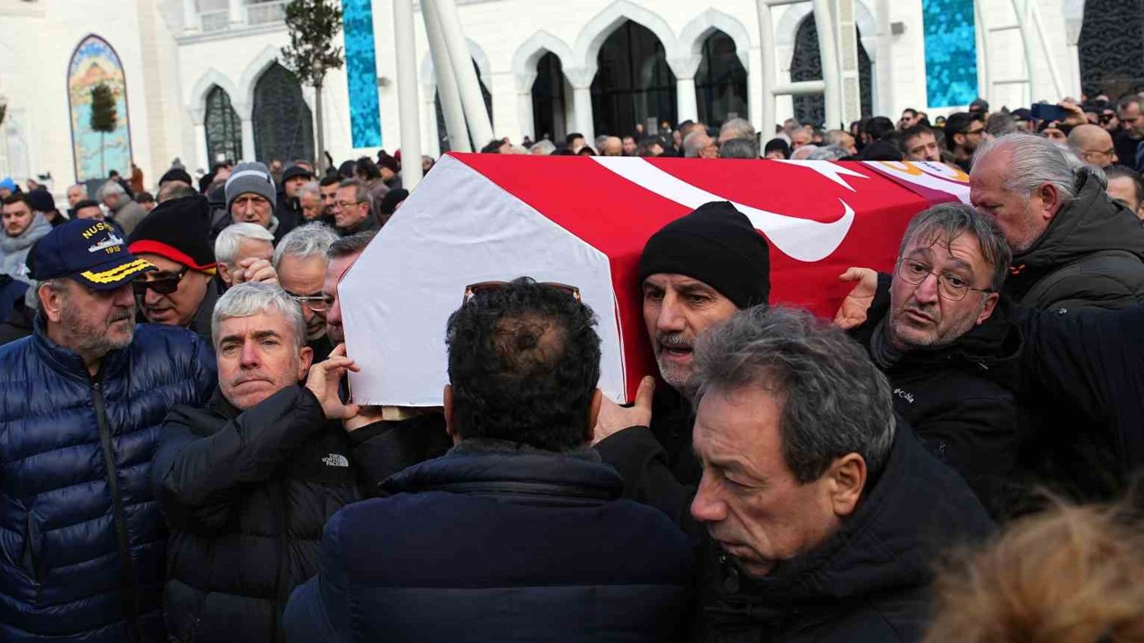 Gökmen Özdenak son yolculuğuna uğurlandı
