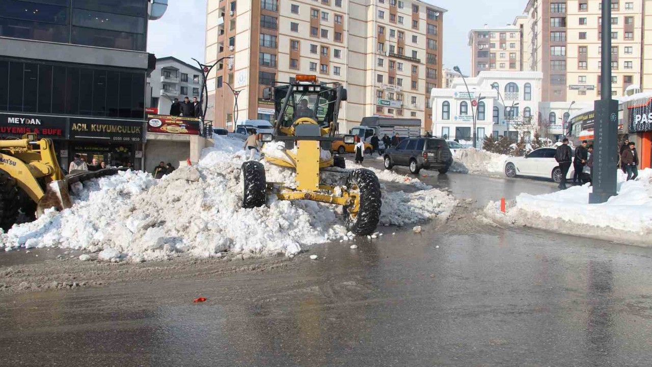 Şırnak kara teslim oldu, kurumlar sahada gücünü gösterdi
