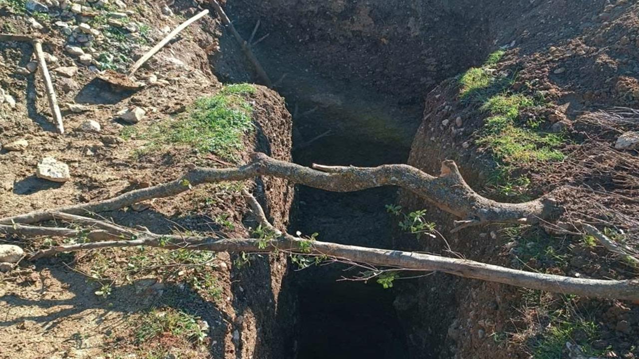 Akhisar’da kaçak kazıya jandarmadan suçüstü
