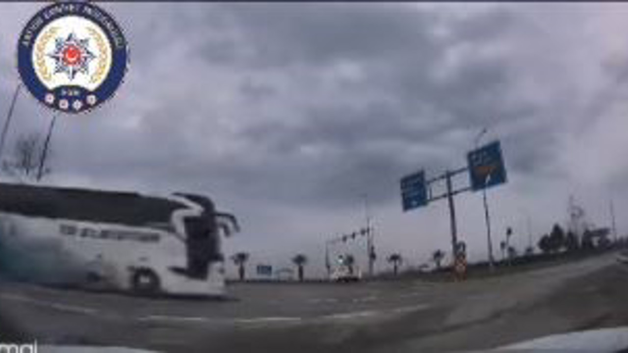 Artvin’de kırmızı ışık ihlali ve drift yapan sürücülere ceza yağdı
