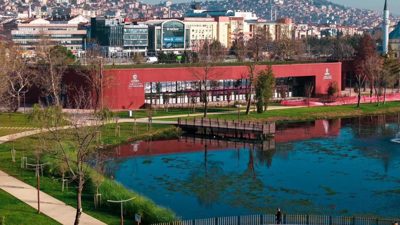 Kocaeli’de "Alev Alatlı Kütüphanesi ve Sanat Galerisi" törenle tanıtıldı
