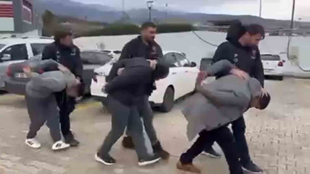 İskenderun’da asayiş operasyonu; 3 tutuklama
