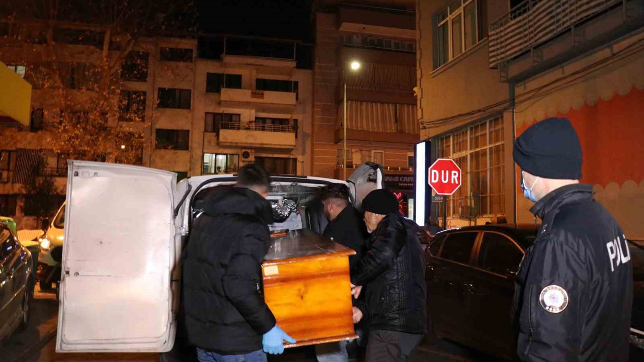 Yalnız yaşayan 93 yaşındaki kadın, yangın sonucu yaşamını yitirdi
