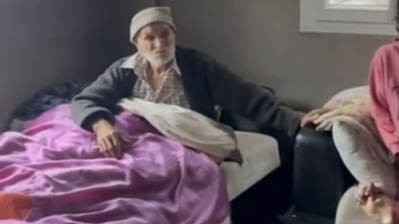 Osmaniye’de kardan yolu kapanan köydeki 2 hasta hastaneye ulaştırıldı
