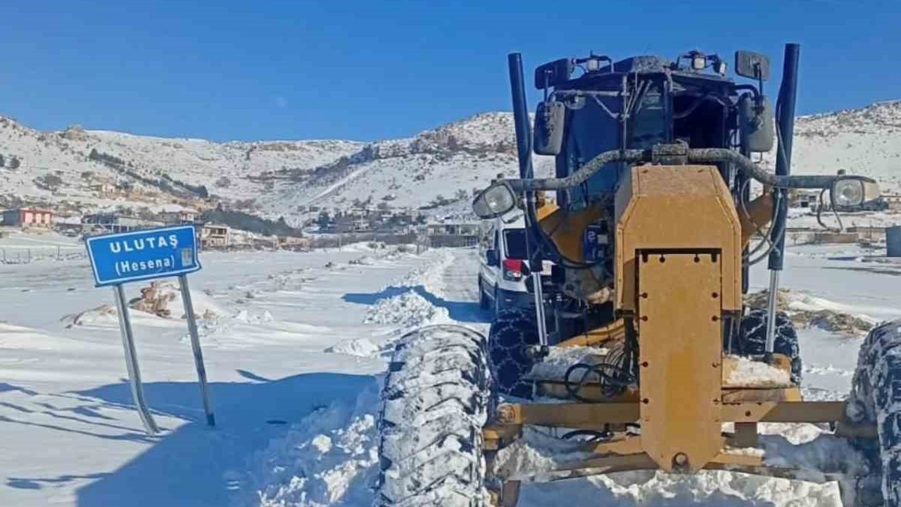 Mardin Büyükşehir Belediyesi’nden Mazıdağı’nda kar seferberliği
