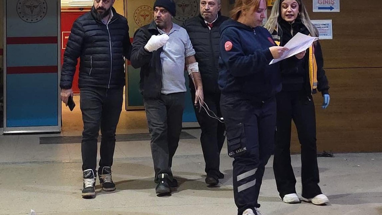 İnegöl’de elini testereye kaptıran işçinin 3 parmağı parçalandı
