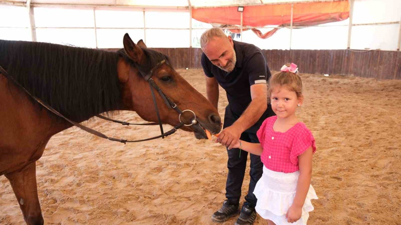 6 bin 789 çocuğa binicilik eğitimi ile at sevgisi aşılandı
