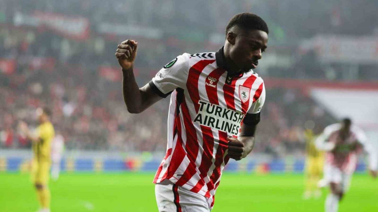 Fenerbahçe, Musaba’nın lisansını çıkardı
