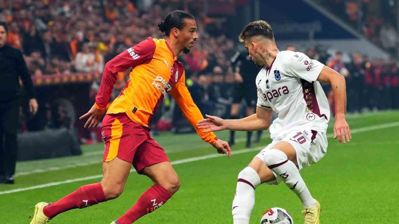 Galatasaray ile Trabzonspor, Turkcell Süper Kupa yarı finalinde karşılaşacak

