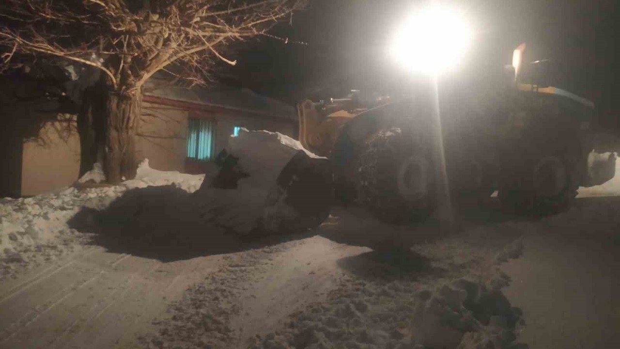 4 gündür mahsur kalan vatandaş evine ulaştırıldı
