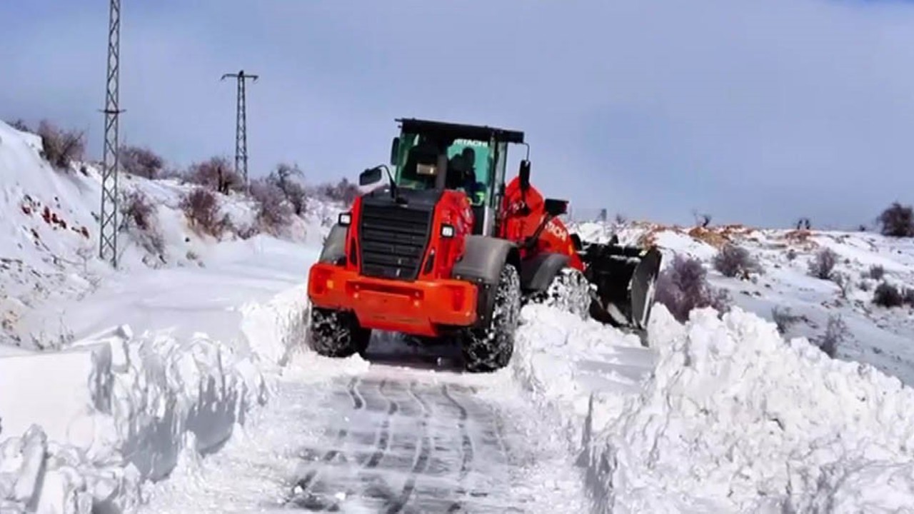 Batman’da 4 bin 859 kilometre yol ulaşıma açıldı
