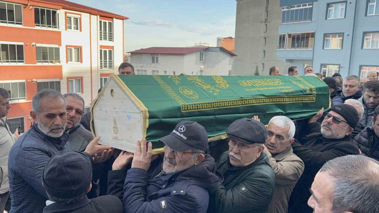 İstanbul’da metronun çarptığı üniversite öğrencisi Samsun’da toprağa verildi
