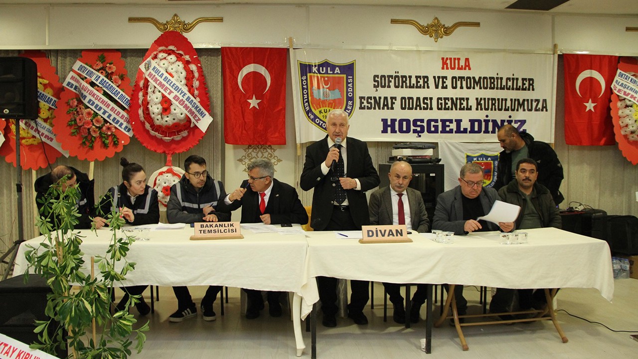 Kula Şoförler Odası’nda Başkan Kırlı güven tazeledi
