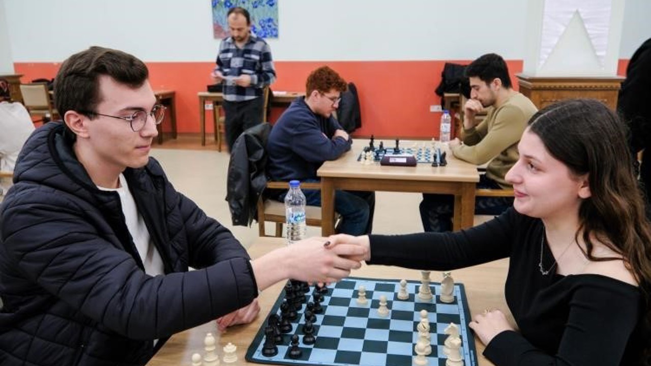 BŞEÜ’de satranç etkinliği gerçekleştirildi
