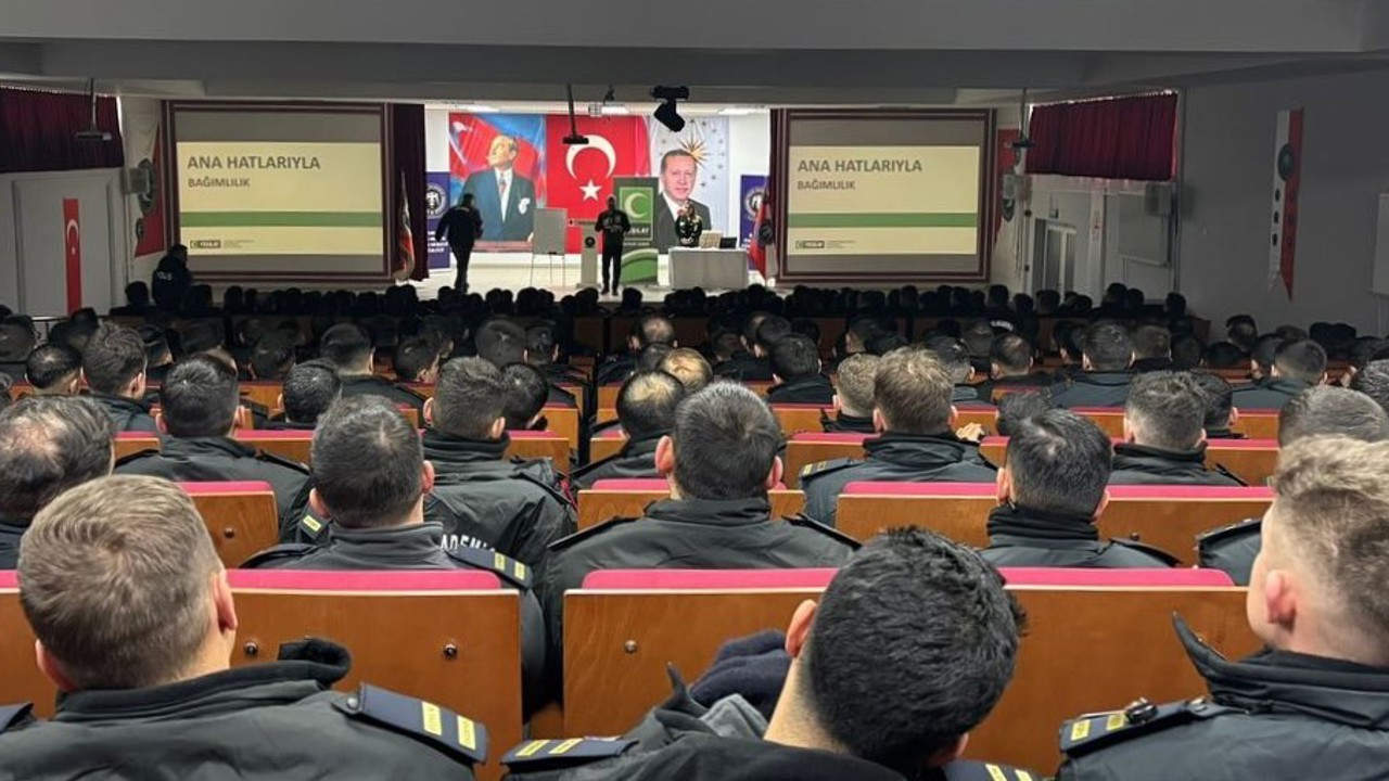 Bayburt’ta POMEM öğrencilerine bağımlılıkla mücadele eğitimi verildi
