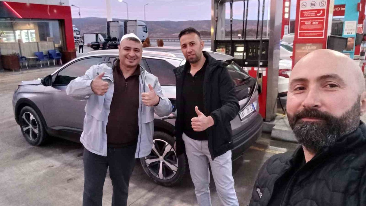 Tavşanlı’dan 3 motosiklet tutkunu esnaf karayolu ile Umre’ye gidiyor
