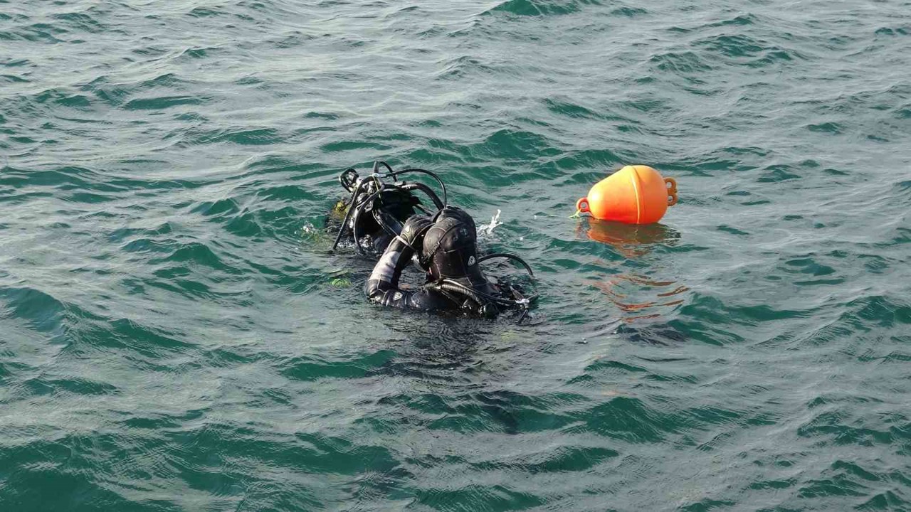 Adalar’da denize düşen şahıs 8 gündür aranıyor
