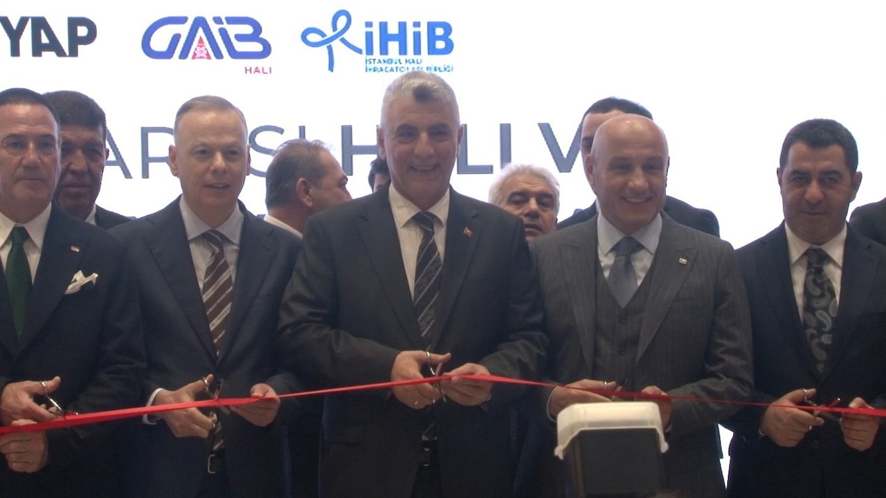 Bakan Bolat: "Türkiye artık 400 milyar dolar ihracatı olan ülkeler ligine yükseldi"
