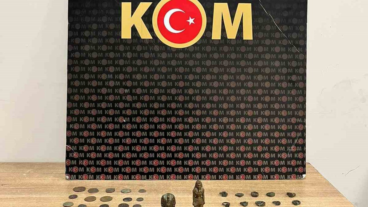 Polisten tarihi eser operasyonu
