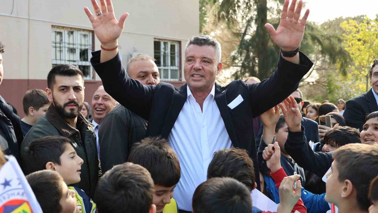 Sadettin Saran: "Fenerbahçe’yi bu sene şampiyon yaparak birçok çocuğumuzu Fenerbahçeli yapacağız"
