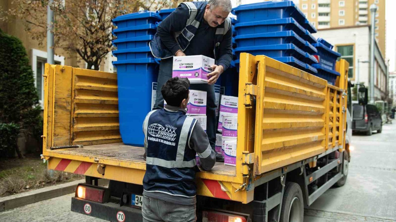 Esenyurt Belediyesi geri dönüşüm çalışmalarını Solarkent Sitesi’ne taşıdı
