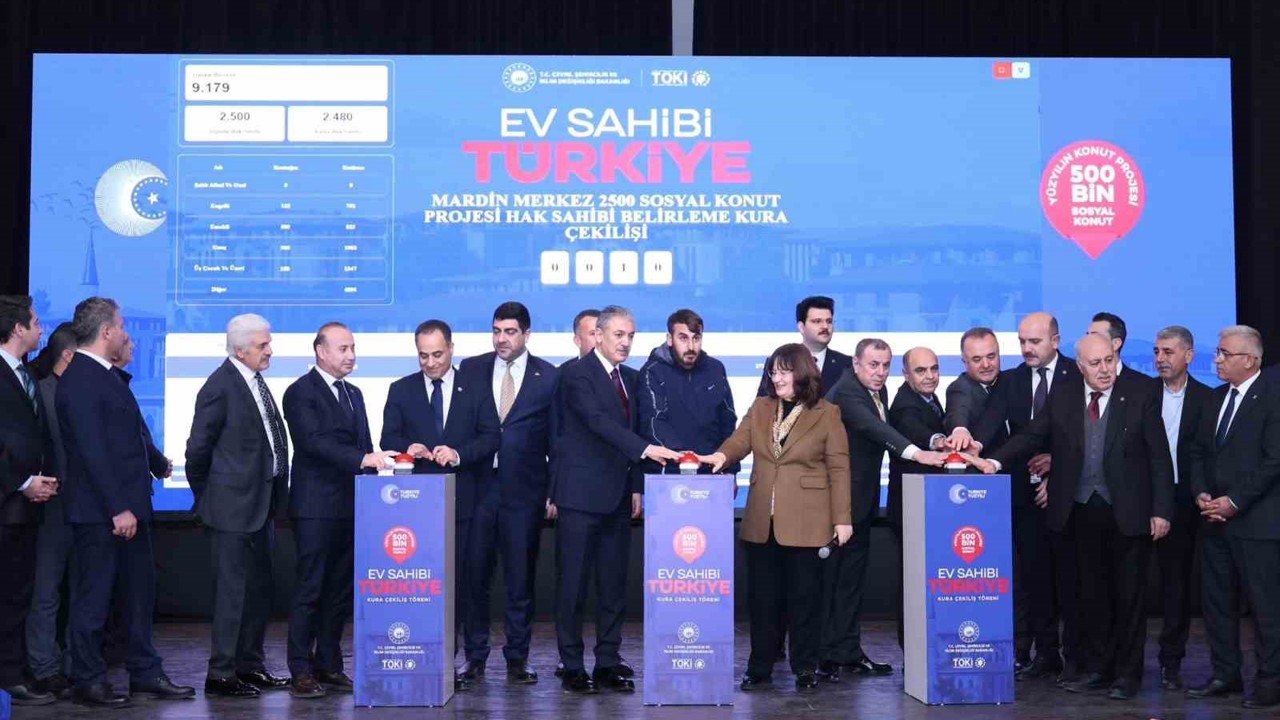 Mardin’de 5 bin 357 konutun hak sahipleri için kura çekimi yapıldı
