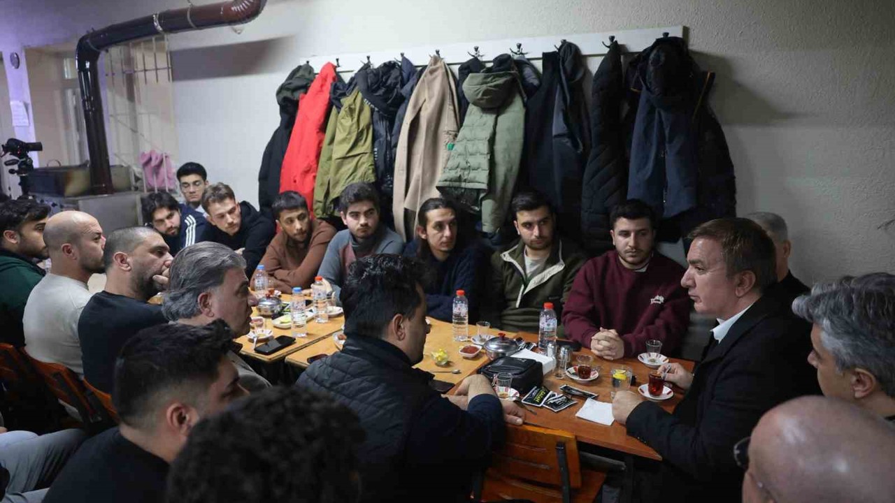 Sobada kaşarlı patates etrafında buluşma
