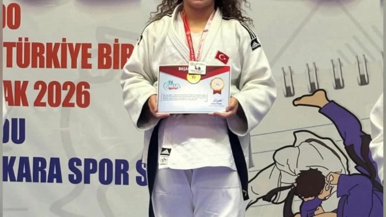 Salihlili Mürüvetnur Özkan Türkiye Şampiyonu oldu
